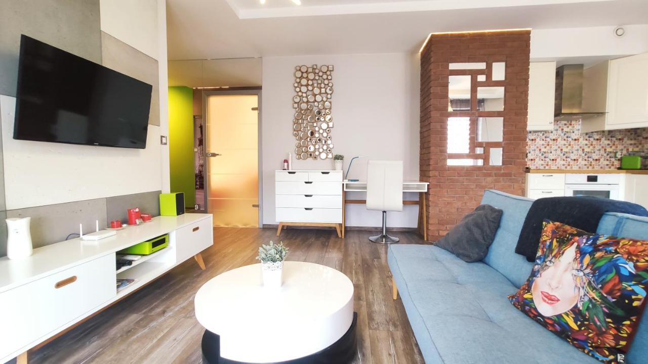 Wroclawska 80 By Homeprime Kraków Exteriör bild